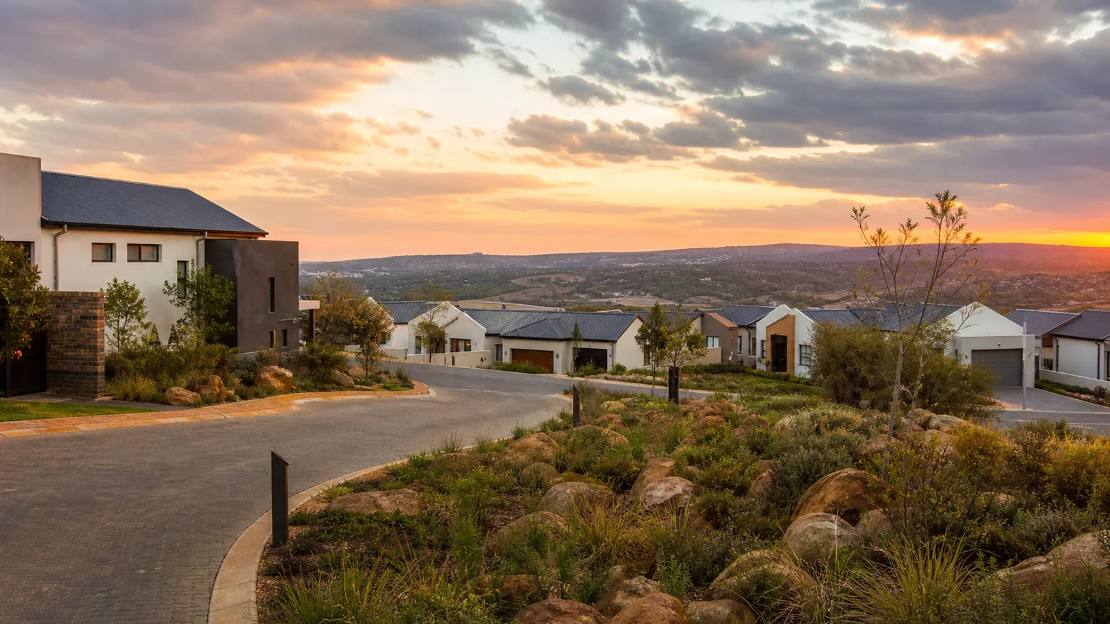 Editorial view of contemporary ridge-estate property context in Honeydew Ridge