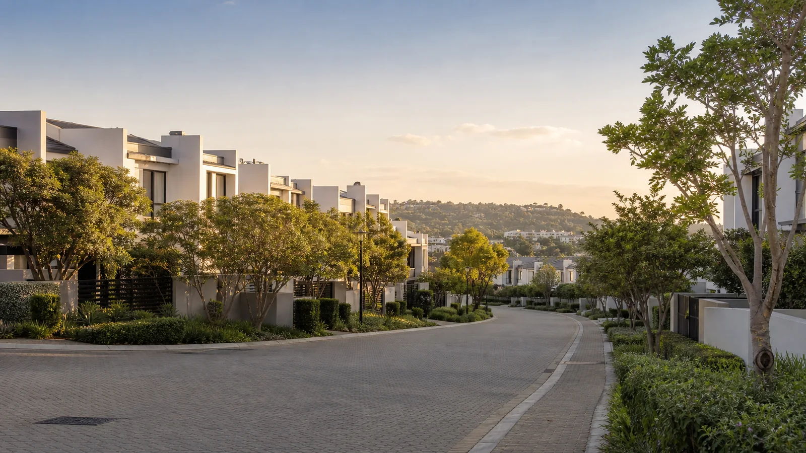 Editorial view of contemporary estate property context in Magaliessig